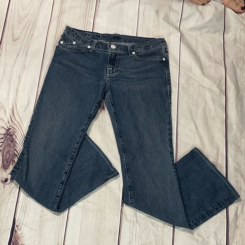 Rock and Republic Boot Leg Jeans Size 30 with Flap Back Pockets
